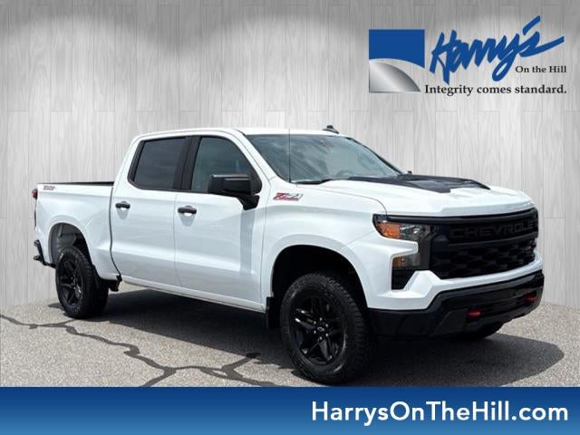 2022 Chevrolet Silverado 1500 Custom Trail Boss in Summit White — front three-quarter view