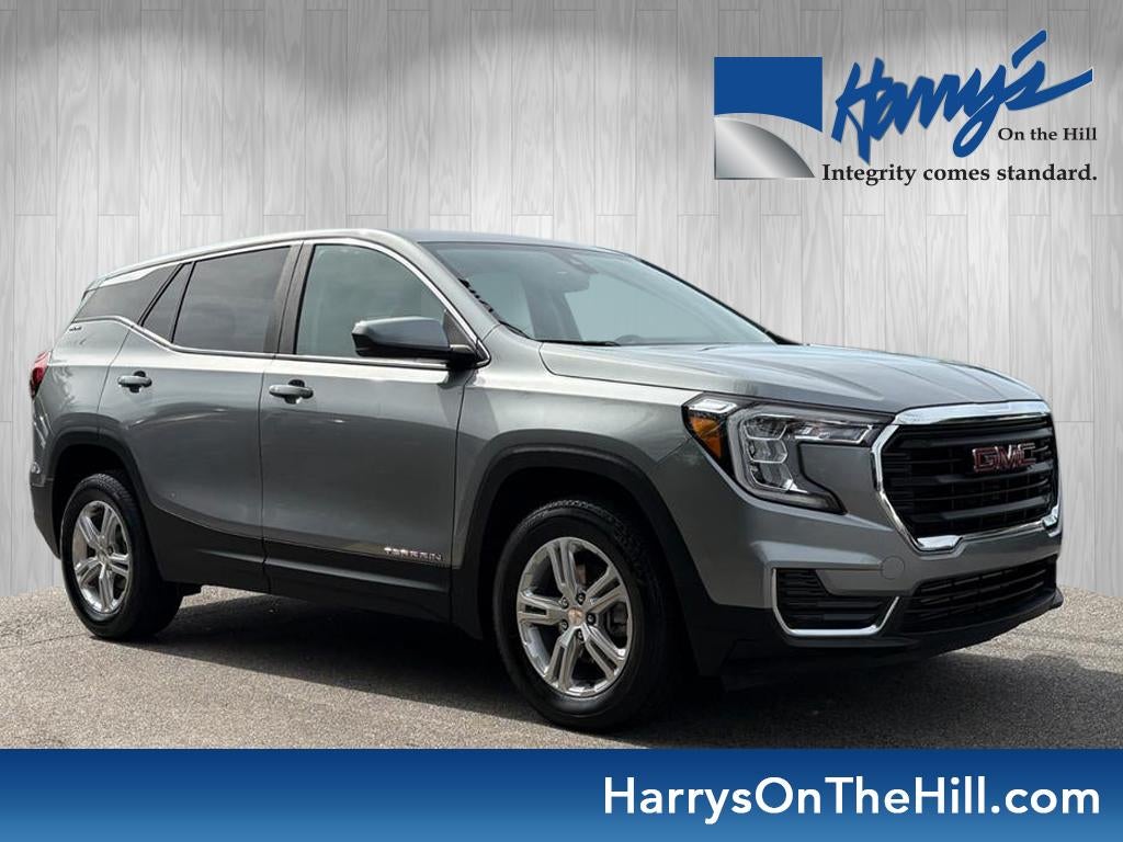 2024 GMC Terrain SLE in Sterling Metallic — front three-quarter view